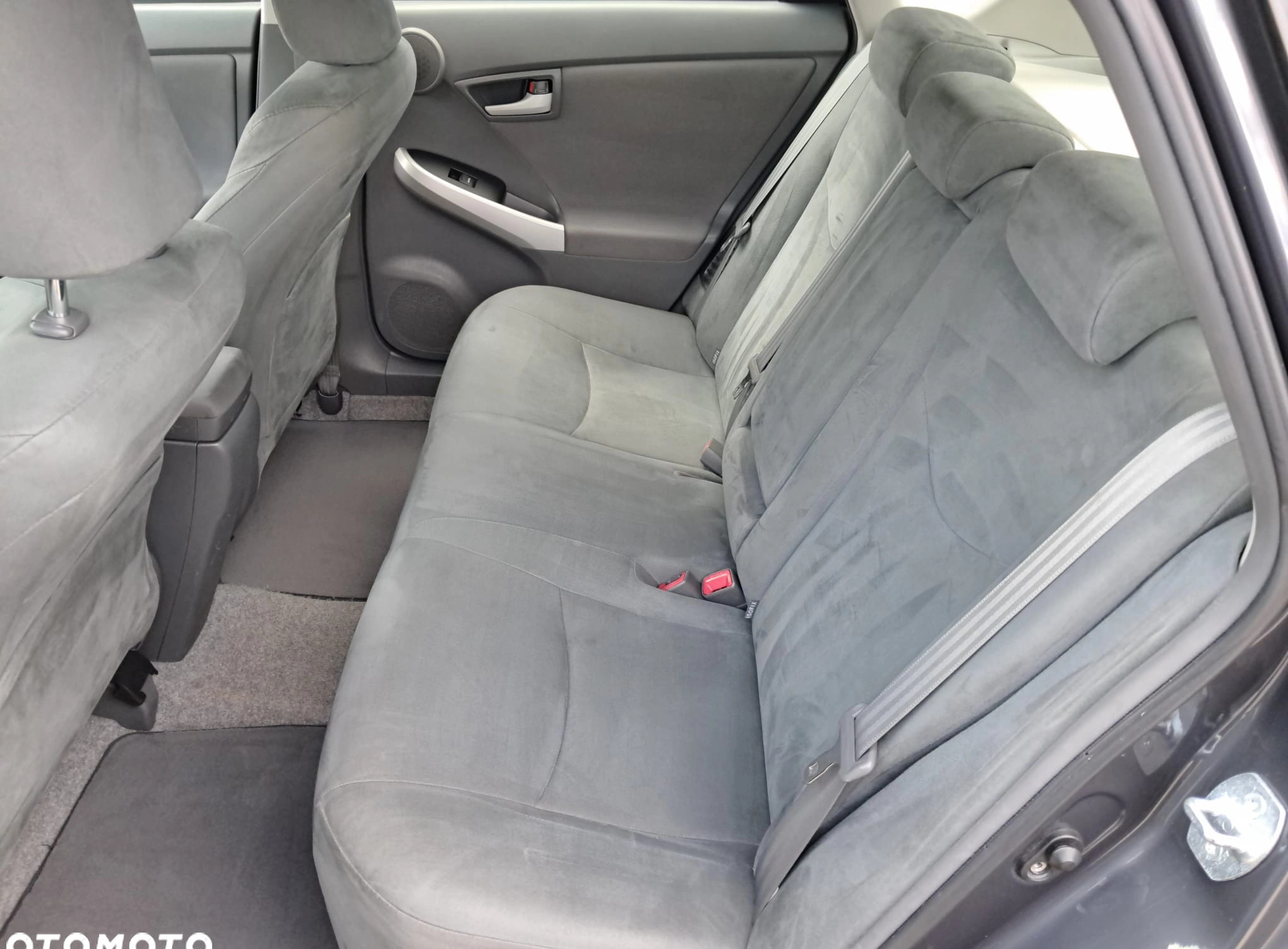 Toyota Prius cena 35000 przebieg: 383400, rok produkcji 2010 z Kostrzyn nad Odrą małe 301